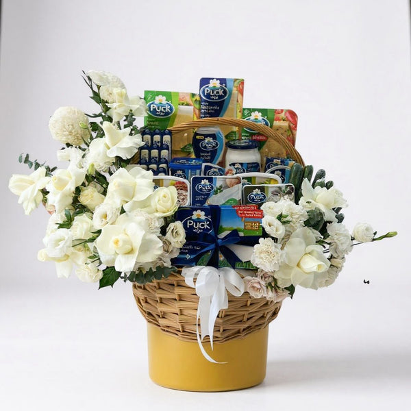flower design with fruits in the basket